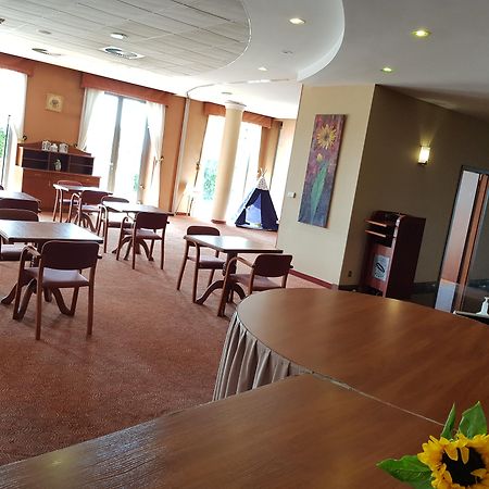 קרקוב Hotel Sympozjum & Spa מראה חיצוני תמונה