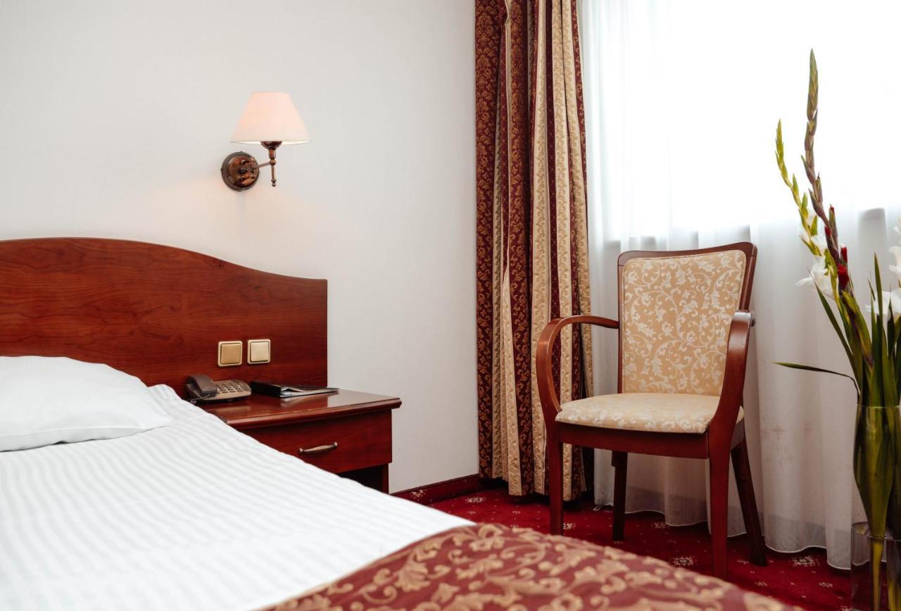 קרקוב Hotel Sympozjum & Spa מראה חיצוני תמונה