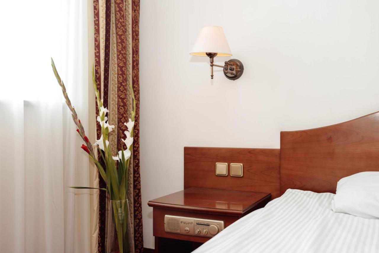 קרקוב Hotel Sympozjum & Spa מראה חיצוני תמונה