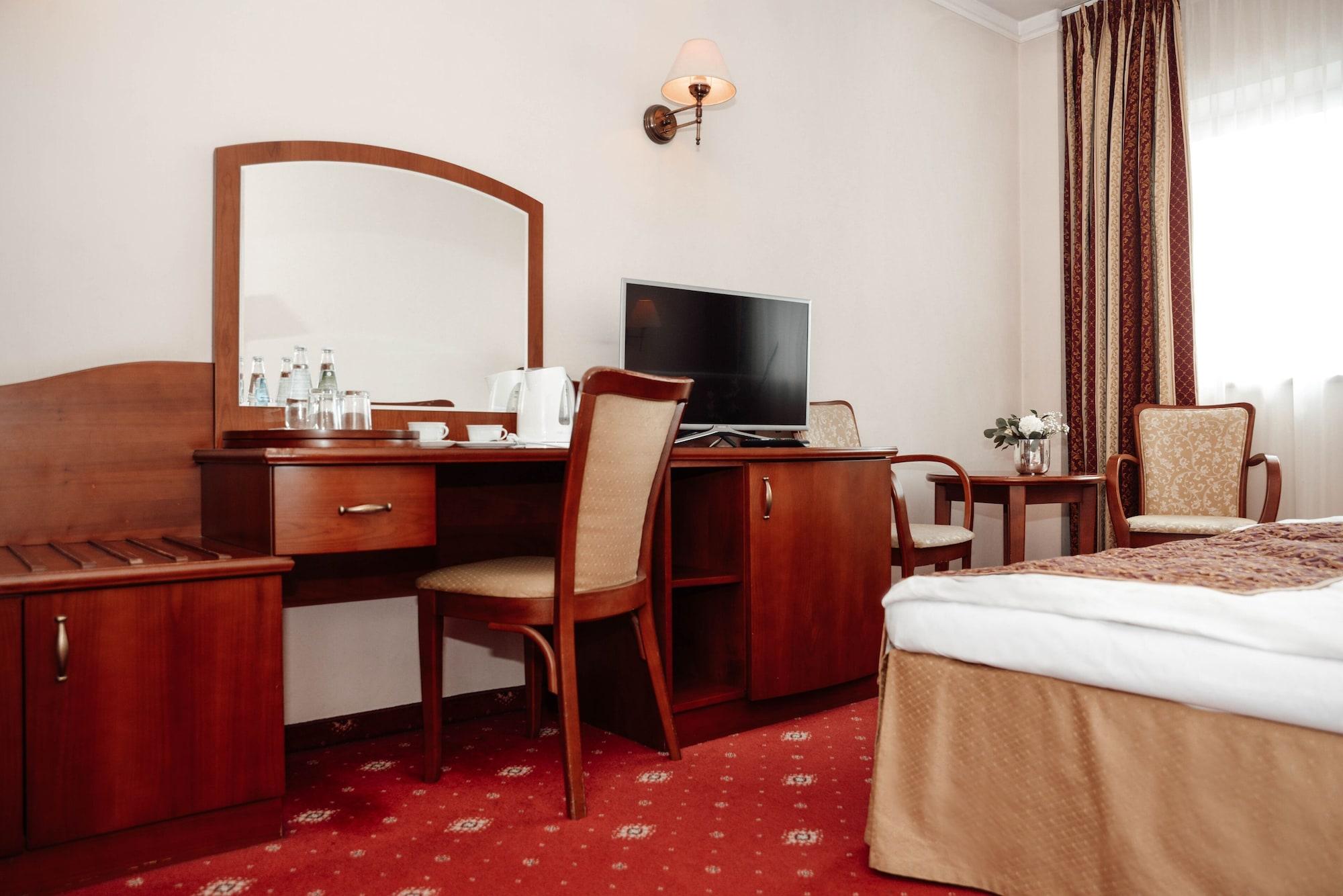 קרקוב Hotel Sympozjum & Spa מראה חיצוני תמונה
