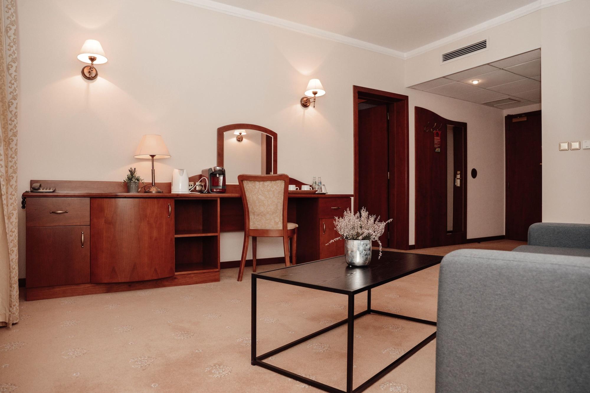 קרקוב Hotel Sympozjum & Spa מראה חיצוני תמונה