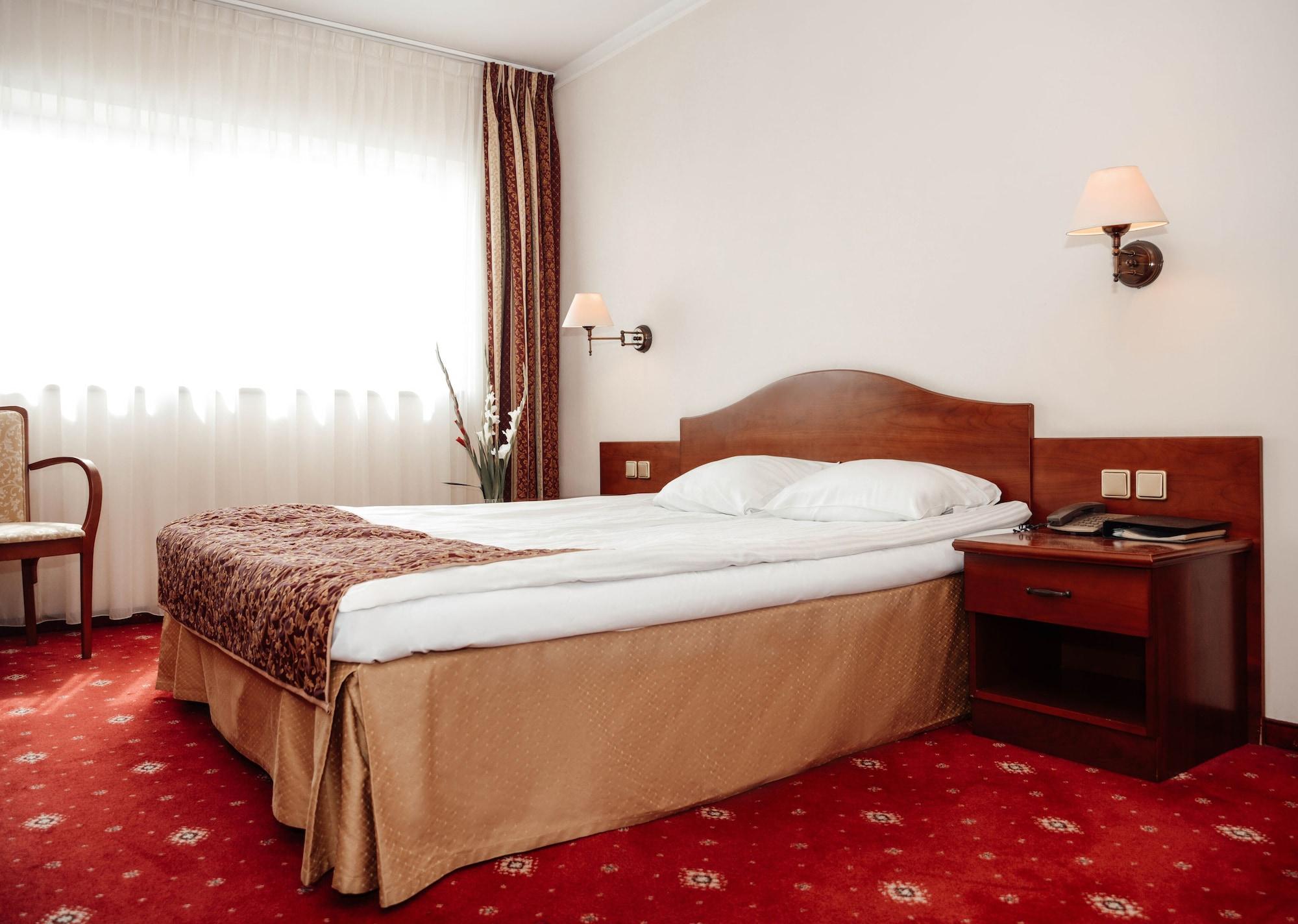 קרקוב Hotel Sympozjum & Spa מראה חיצוני תמונה